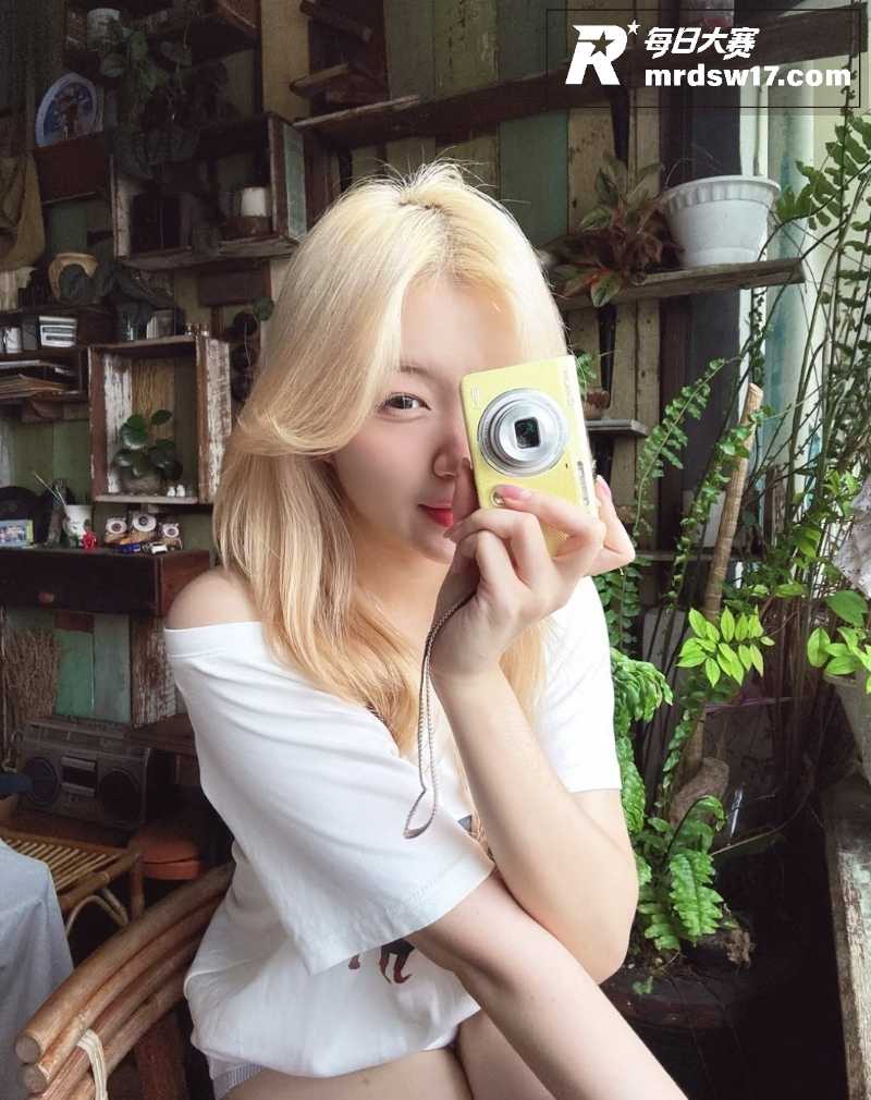 极品高颜值小网红 A相关图片3